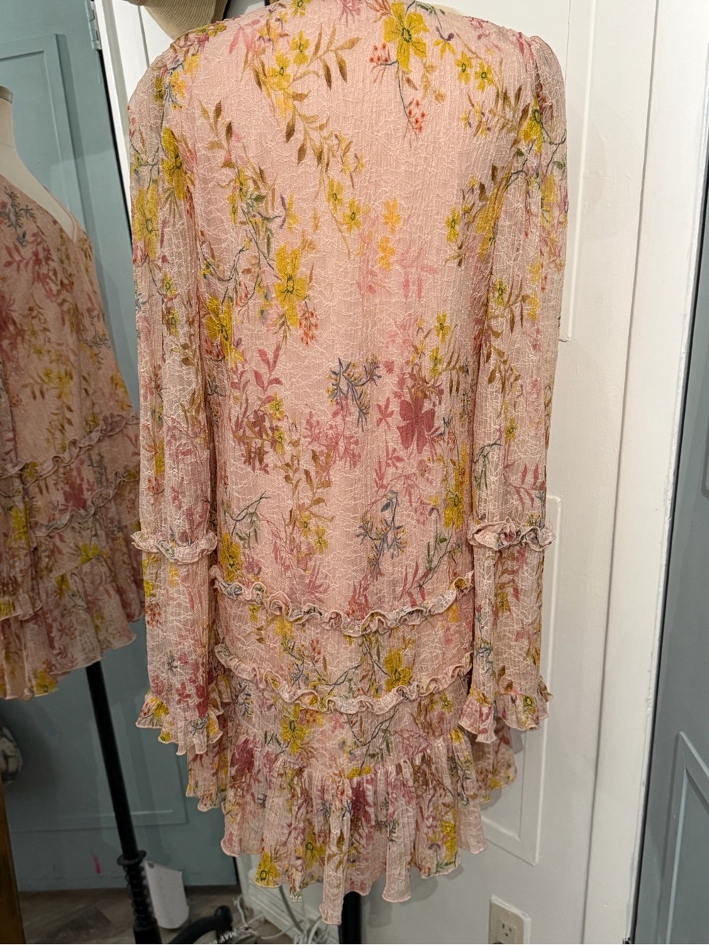 Tularosa Evelyn Dress in Light Rose Floral - Picture 4 of 9